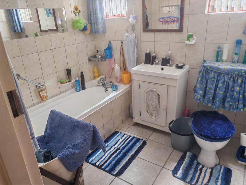 3 Bedroom Property for Sale in Sandbaai Western Cape